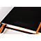 Carnet noir avec signet orange. 'Notebook' est gaufré sur la couverture.