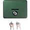 Groene metalen doos met sleutelgat en twee sets sleutels.