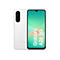 Weißes Smartphone mit dreifacher Kamera, Display mit Galaxy A26 5G Schriftzug.