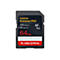 Schwarze Sandisk Extreme Pro SD-Karte. Beschriftung: 64 GB, 200 MB/s R, 90 MB/s W, V30. Sandisk Logo rot auf weißem Grund.