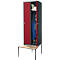 Schäfer Shop Genius Armoire à linge avec banquette, 2 compartiments, largeur de compartiment 300 mm, serrure à cylindre, anthracite/rouge rubis