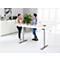 Schäfer Shop Genius Mesa de conferencias MODENA FLEX, conexión de 6 vías, regulable eléctricamente en altura, barco, pie en T, ancho 2000 x alto 645-1290 mm, aluminio blanco/blanco 