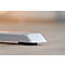 Schäfer Shop Select ERGO-T escritorio, regulable eléctricamente en altura, forma libre, lado derecho, pata en T, An 1800 x Al 640-1300 mm, decoración haya/aluminio blanco