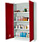 Chemische kast met open rode deuren, gevuld met diverse flessen en jerrycans.