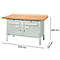 Werkbank met grijze kasten en houten blad. Afmetingen: 1500 mm breed, 700 mm diep, 840 mm hoog.