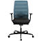 Bureaustoel met blauwe mesh rug en zwarte zitting, armleuningen en frame met wielen.