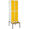 Schäfer Shop Select Taquilla, con banco, 2x2 compartimentos, 300 mm, cerradura de cilindro, puerta amarillo colza