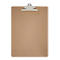 Braunes Klemmbrett mit silberner Klammer.