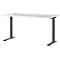 Schreibtisch mit weißer Tischplatte und schwarzem, höhenverstellbaren Gestell.