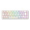 Weiße kompakte mechanische Tastatur mit RGB-Beleuchtung und deutschem QWERTZ-Layout vor weißem Hintergrund.