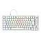 Weiße mechanische Tastatur im kompakten TKL-Layout mit RGB-Beleuchtung vor weißem Hintergrund.