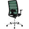 Chaise de bureau avec dossier en filet vert, accoudoirs noirs et base chromée.
