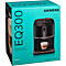 Schwarzer Siemens EQ300 Kaffeevollautomat, auf der Verpackung abgebildet. Darunter eine Tasse Cappuccino.