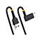 Schwarzes USB-Kabel mit gelben Akzenten, USB-A- und USB-C-Anschlüssen. Kabel biegt sich in S-Form, weißer Hintergrund.