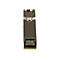 Nahaufnahme eines SFP-Transceivers. Hauptsächlich Metallgehäuse mit grünem, beschriftetem Miniatur-Schaltkreis.