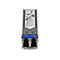 Ein SFP-Modul, silberfarbenes Metallgehäuse mit blauer Arretierung. Beschriftung: StarTech.com, CE-Kennzeichnung und technische Details.