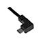 Câble USB noir avec connecteur micro-USB coudé à 90 degrés, isolé sur fond blanc.