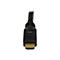 Nahaufnahme eines schwarzen HDMI-Kabels. Der Stecker ist goldfarben, die Kabelbeschriftung ist schwer zu entziffern.