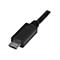 Ein schwarzes Micro-USB-Kabel, das diagonal von links unten nach rechts oben verläuft. Der Stecker ist deutlich zu sehen und trägt den Schriftzug "Startech.com".
