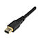 Nahaufnahme eines schwarzen DisplayPort-Kabels mit goldenem Stecker. Auf dem Stecker ist "8K" eingraviert.