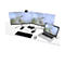 Schreibtisch mit zwei Monitoren, Webcam, Laptop, Tastatur, Maus, Dockingstation und Smartphone.