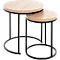 Deux tables d'appoint rondes avec plateaux en bois et cadres en métal noir. La table supérieure est plus petite.