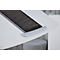 Tablette sur table blanche avec support de tablette, vue de détail.