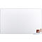 Grand tableau rectangulaire blanc avec cadre. Porte-accessoires en bas à droite.