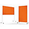 Deux cloisons mobiles orange sur des supports métalliques blancs avec roulettes.