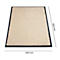 Tapis beige avec bordure gris foncé, dimensions : 600 mm x 850 mm.
