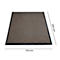 Un tapis rectangulaire marron avec une bordure noire. Les dimensions sont de 750 x 850 mm.