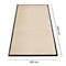 Tapis beige avec bordure noire. Dimensions : 850 x 1500 mm. Vue en perspective.