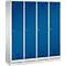 Taquilla con cuatro puertas azules, marcos blancos y tiradores plateados. Secciones superiores con ranuras de ventilación.