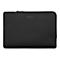 Schwarze Targus Laptoptasche im Querformat mit Reißverschluss vor weißem Hintergrund.