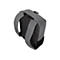 Grauer Rucksack von hinten gesehen. Die Schultergurte sind zu sehen, im Hintergrund ist der obere Teil des Rucksacks erkennbar.