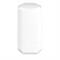 Ein weißes, zylindrisches Gerät mit abgeschrägten Kanten und einem Pfeilsymbol. Auf weißem Hintergrund.