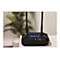 Ein schwarzer Router steht auf einem weiÃŸen Tisch. Auf der Oberseite des Routers befindet sich ein blaues Element mit weiÃŸer Schrift. Zwei Antennen ragen in die HÃ¶he.