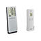 Digitales Funk-Thermometer von TFA mit Basisstation in Silber und weißem Außensensor auf weißem Hintergrund.
