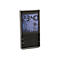 Digitales Wetterstation-Display mit Uhrzeit, Feuchtigkeit, Temperatur, Datum und Tasten an einem grauen Rand.