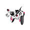 Weißer Forza Horizon 5 Gaming-Controller mit austauschbaren Modulen, pinken Akzenten und schwarzem Kabel vor weißem Hintergrund.