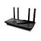 Schwarzer WLAN-Router mit vier Antennen, auf weißem Hintergrund.