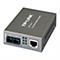 Grauer TP-Link MC110CS Fast Ethernet Medienkonverter aus Metall mit Anschlüssen und Status-LEDs.