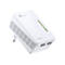 Weißer TP-Link AV600 Powerline Adapter, mit Steckdose und LED-Anzeige, auf weißem Hintergrund.