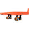 Gros plan : roues de chariot élévateur orange.