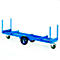 Een blauw transportframe met wielen, op een witte achtergrond.