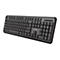 Schwarze Trust Tastatur in Draufsicht, leicht schräg, mit QWERTZ-Layout und Ziffernblock.
