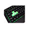 Nahaufnahme einer schwarzen Gaming-Tastatur mit grüner Beleuchtung um die Tasten herum. Die Buchstaben E, Q und Z leuchten grün.