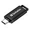Schwarzer Verbatim USB-C-Stick mit strukturierter Oberfläche vor weißem Hintergrund.