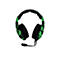Casque de jeu camouflage vert avec coussinets d'oreille noirs et microphone.