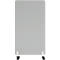 Grijze, rechthoekige scheidingswand met afgeronde hoeken op wielen.